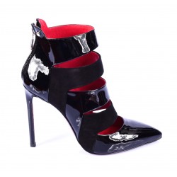 Pumps with multiple crossover straps in patent leather