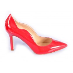 Pumps point-toe in patent leather