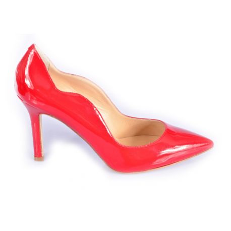 Pumps point-toe in patent leather