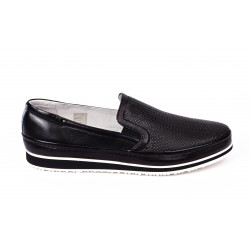 Loafers in perforated leather