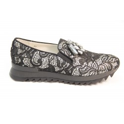 Slip on in pizzo