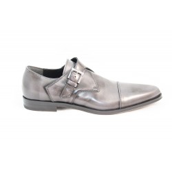 Pointed monk straps