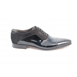 Suede and patent oxford shoes