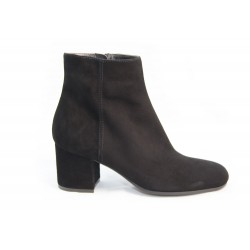 Suede low boot