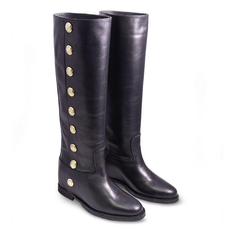 Black boots online with gold buttons